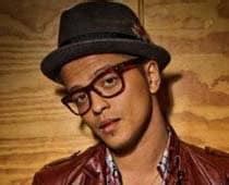 Bruno Mars Makes History as 10th Man to Appear on ‘Playboy’。